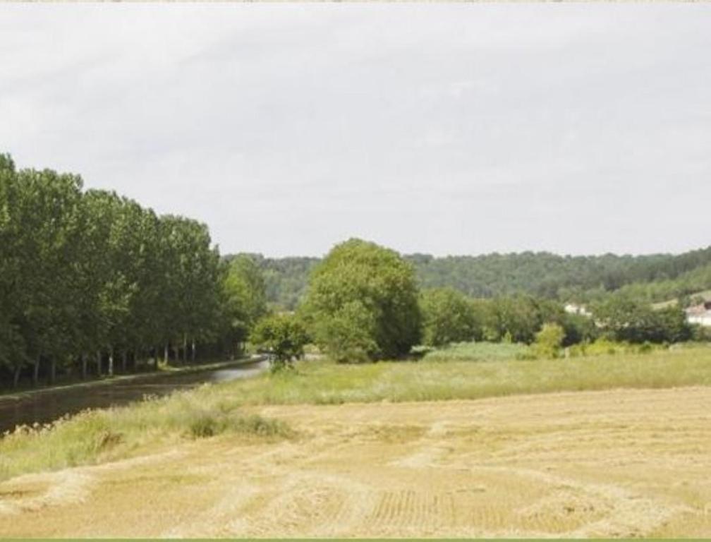 Le Clos Du Murier Chassignelles Exterior photo